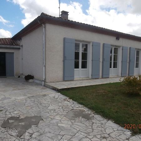 Gite Le Penten Villeréal Exteriör bild