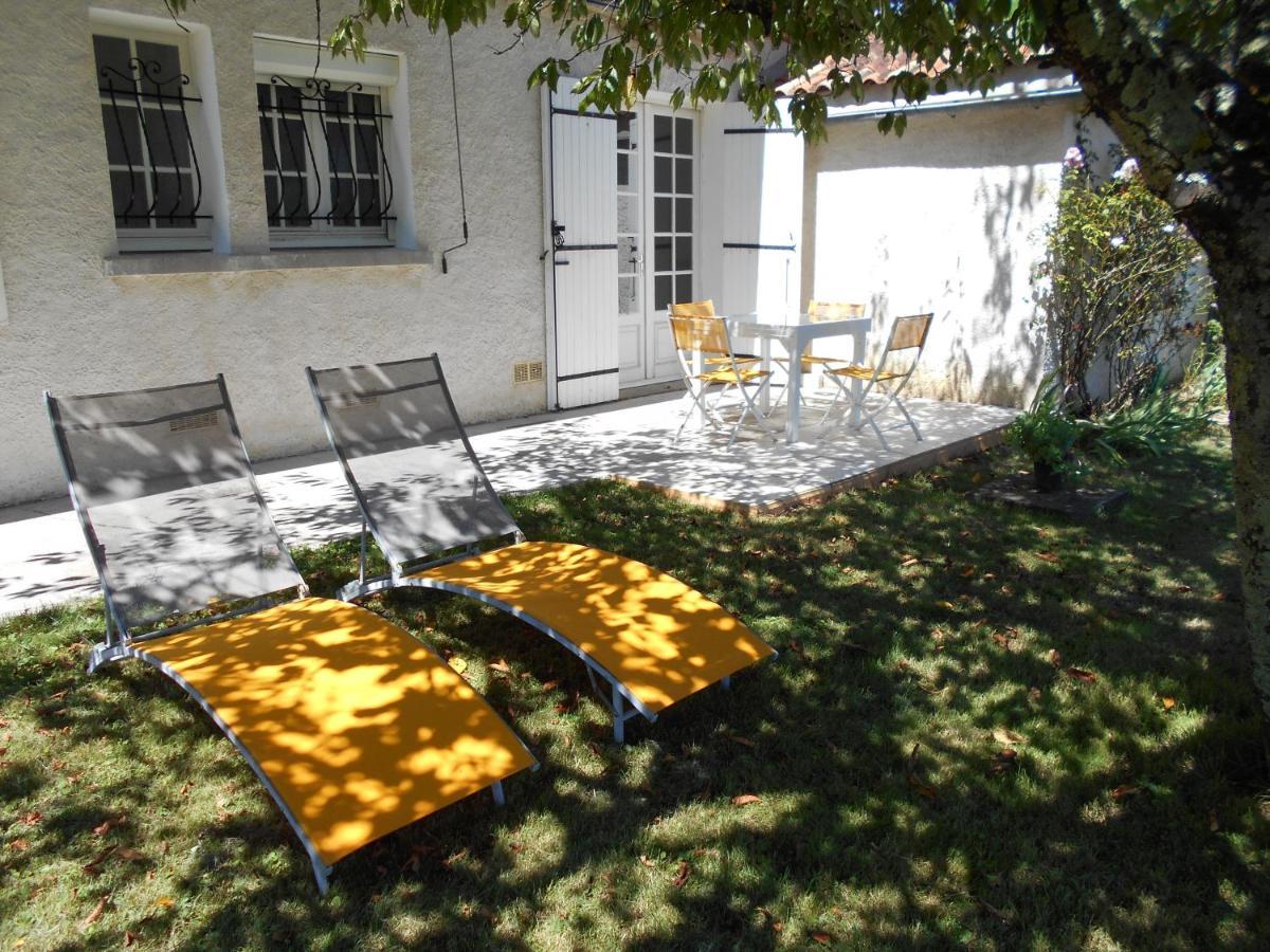 Gite Le Penten Villeréal Exteriör bild