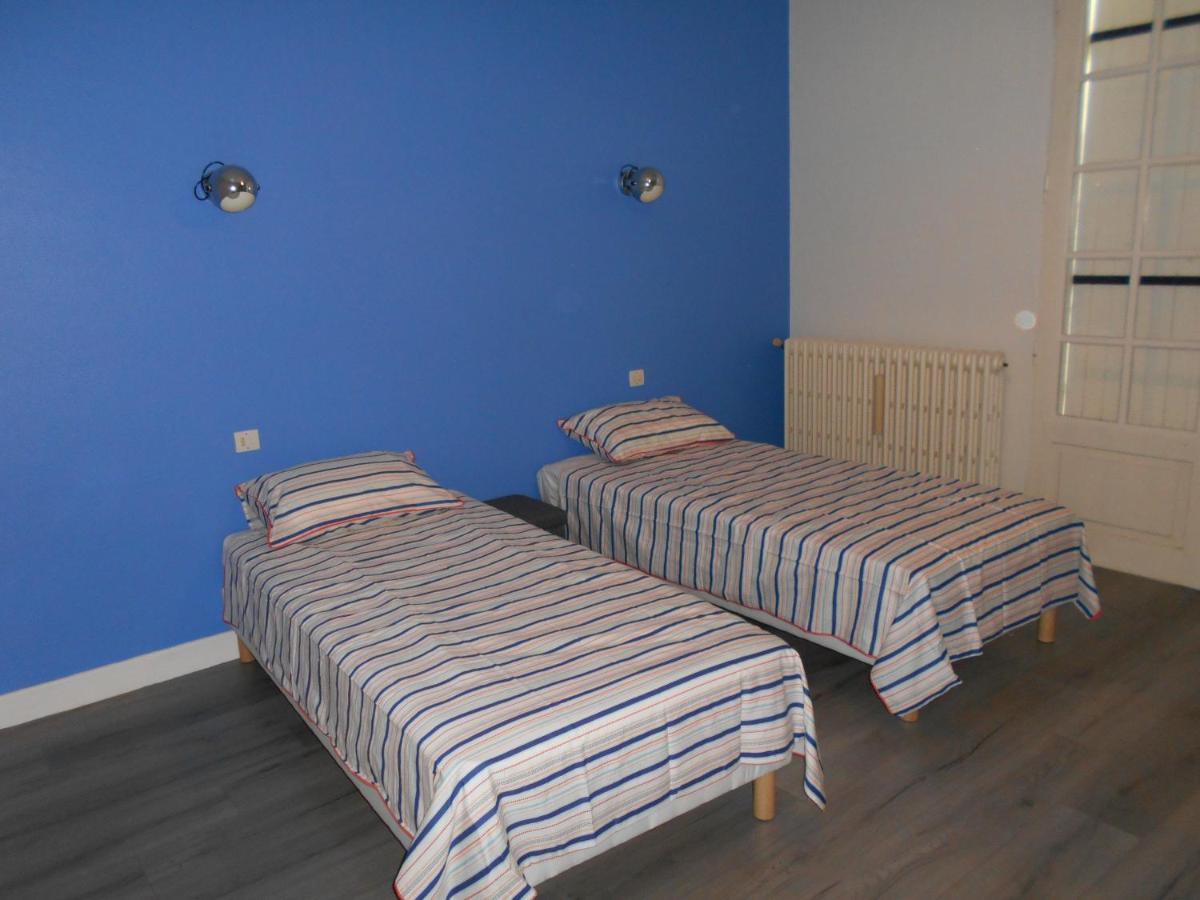 Gite Le Penten Villeréal Exteriör bild